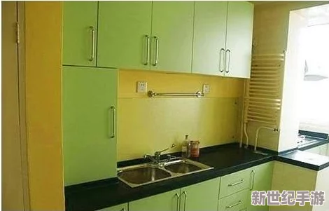 欧美卡一卡二：知名明星被曝使用同款奢侈品，引发网友猜测恋情绯闻