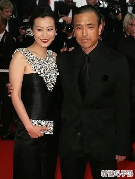 王者荣耀顶尖操作挑战揭秘：榜首英雄颠覆认知，竟非热门之选！