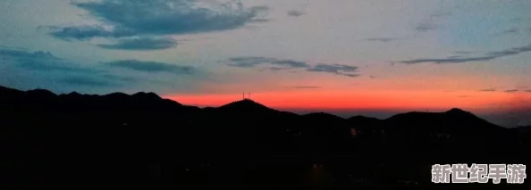 暗夜晨曦之旅：暗黑黎明风景与你共绘旅途绮丽画卷