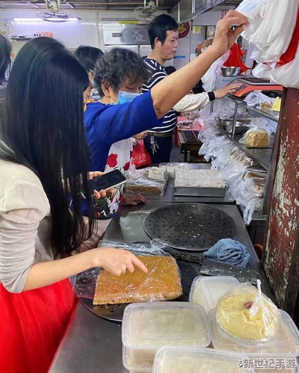 小孩半夜喂姐姐吃萝卜游戏：一个温馨有趣的家庭互动故事，展现了兄妹之间的亲密关系和童趣