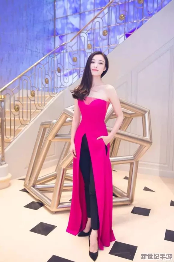 红鸾帐内吹洞箫，古韵悠扬传佳音，乐声绕梁引人醉