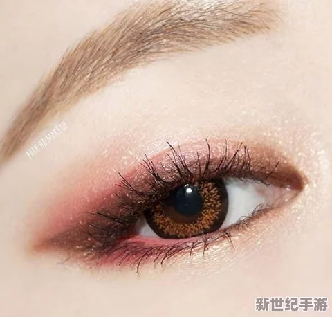 奇米四色眼影777888是一款色彩丰富的眼影盘，包含多种流行色调，适合各种妆容需求，让你的眼妆更加迷人
