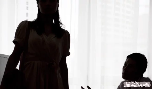 日本电影《寂寞人凄喂奶》讲述了一位在婚姻中感到孤独的妻子，通过与他人的互动寻找情感寄托和自我认同的故事