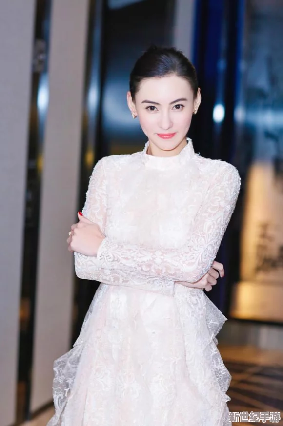 性安摩XXXXX张柏芝：探讨这位知名女演员在公众视野中的形象与争议，以及相关事件对其职业生涯的影响