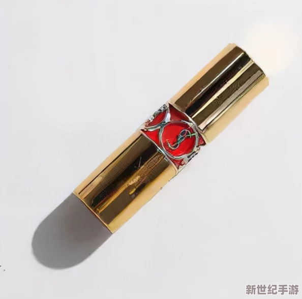ysl水蜜桃限量版彩妆竟然在短短一天内售罄，掀起了全民抢购热潮！