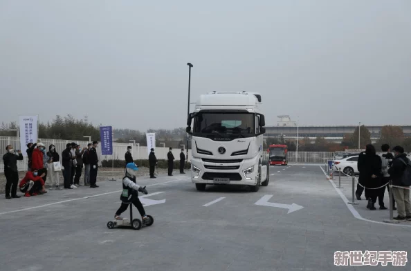 女尤网每日大赛：全网最劲爆内幕曝光，惊现重磅女尤引发热议，网友惊呼难以置信！