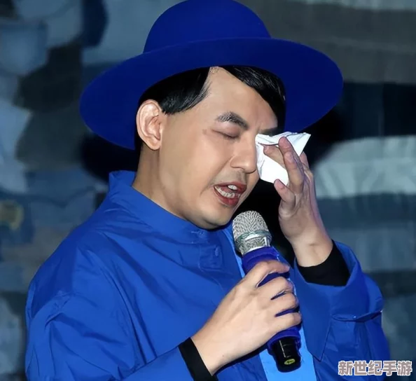 zztt155.com女尤曝光，涉及惊人内幕与震撼真相，网友热议引发广泛关注！