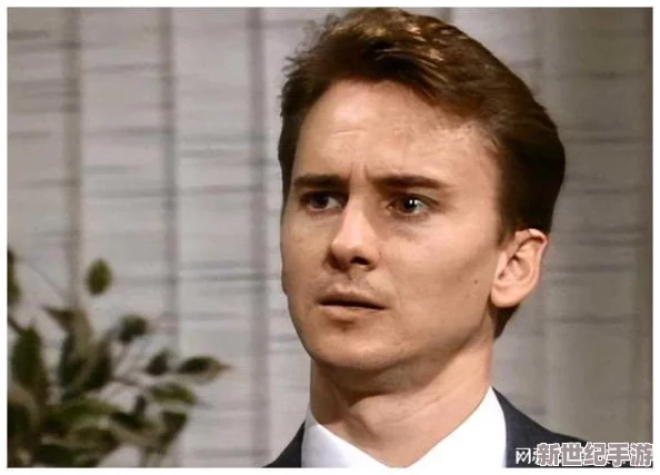 草莓丝瓜视频！令人震惊的真相曝光，网友议论纷纷，究竟背后隐藏了怎样的秘密？