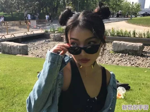 东南亚少女rapper diss 图片：展现年轻女性在音乐中表达自我与反叛精神的独特风格与创意
