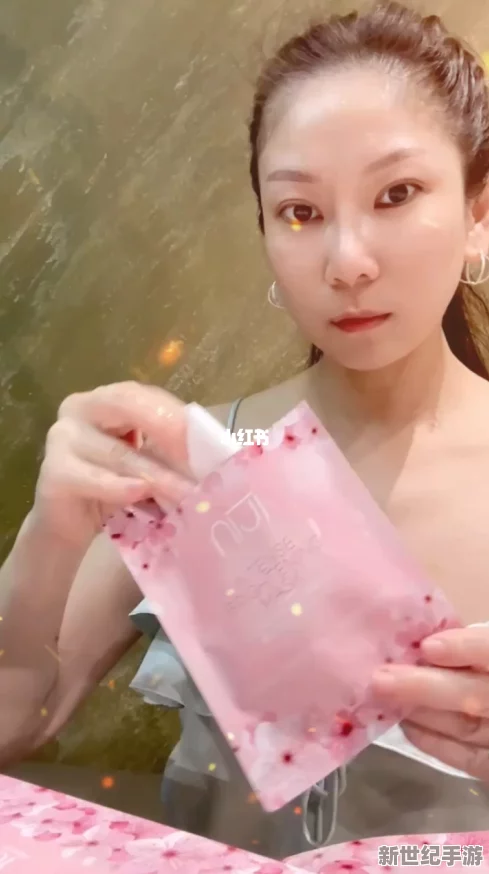 年轻漂亮少妇俬密精油安摩保养，提升肌肤光泽与紧致感的全新体验与效果分析