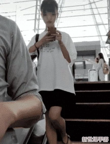 露脸国产自产拍在线观看竟然引发了全国范围内的热议，网友们纷纷发表看法，背后真相令人瞩目！