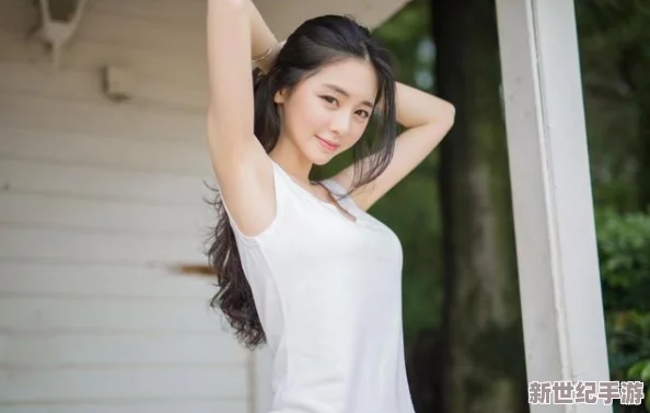 白丝校花被扒开双腿，惊呆全校师生，疑似内幕曝光，网络热议背后真相引发关注！