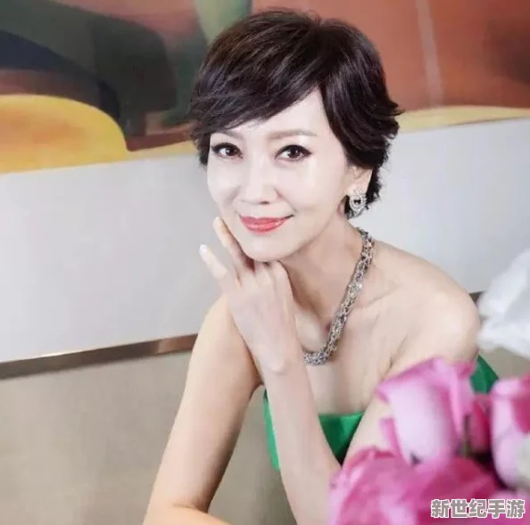 扒开白丝：探讨中国传统文化中白色丝绸的历史、工艺与现代应用