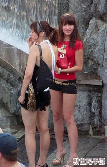 日韩精品美女惊现街头，网友热议：她们的美丽背后竟隐藏着这样的秘密！
