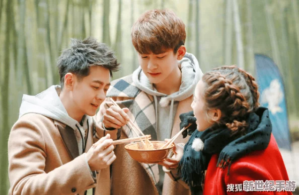 浓精浇灌小白花，传闻某位明星与神秘富豪的恋情曝光，引发网友热议和猜测！