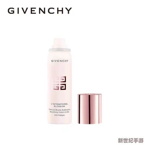 八重神子的乳液：这款护肤产品以其独特的配方和滋润效果，深受消费者喜爱，成为了美容界的新宠