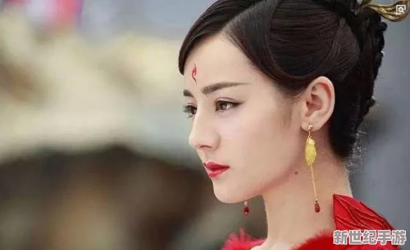 刘亦菲大战黑人45分钟在线：这场对决展现了她的实力与魅力，令人期待更多精彩表现