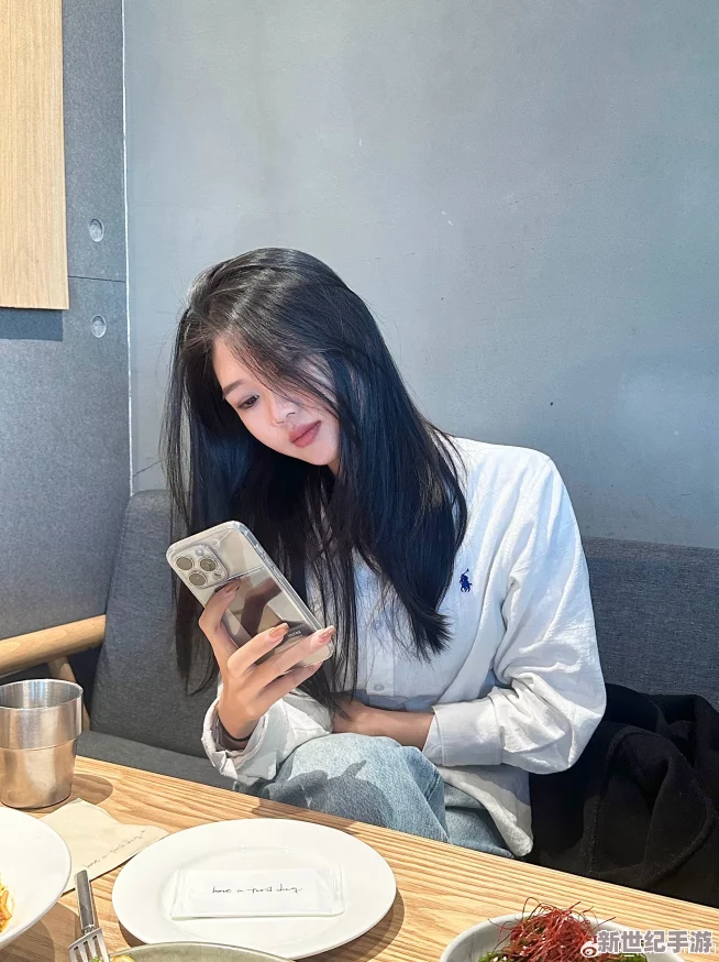 五一吃瓜娜娜老师：假期期间她的美食分享引发网友热议，成为社交媒体新宠