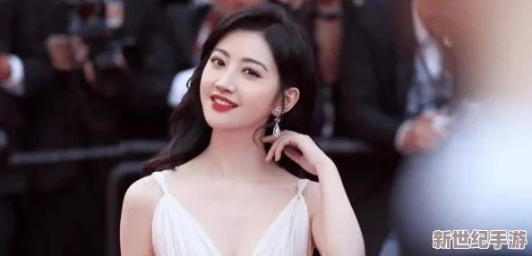 少女奶香：令人震惊的秘密，背后竟隐藏着不为人知的真相，引发社会广泛关注与热议！