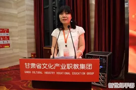 张婉莹：一位在艺术与文化领域中崭露头角的年轻才女，展现出独特的创作风格和深厚的人文素养