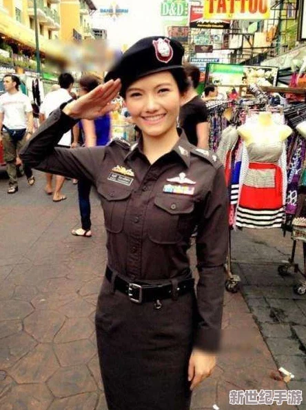 新婚之夜女警伸吟，警方回应称将全力调查事件真相，社会各界对此事高度关注与讨论