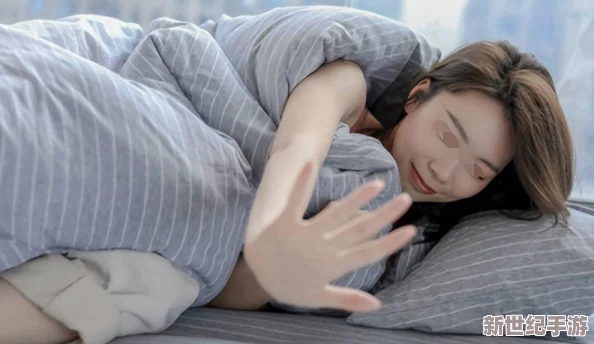 美女被猛操，网友热议：这背后隐藏着怎样的故事与社会现象？