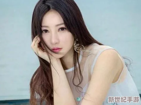 潘春春的大尺度裸乳引发热议，网友纷纷讨论其艺术表现与社会影响，背后故事令人深思
