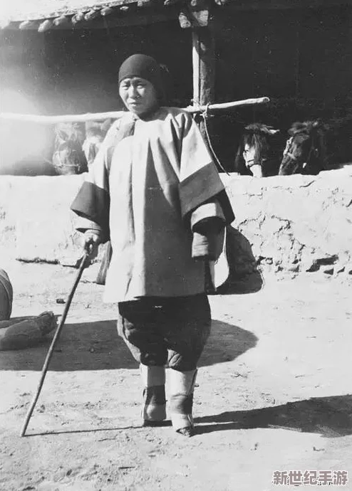 主人要求每天跪着请安发照片，宠物的服从与人类情感之间的微妙关系研究