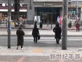 护士长在办公室躁BD韩国，最新动态：医院管理层对其行为展开调查，患者和同事反应不一，引发广泛关注