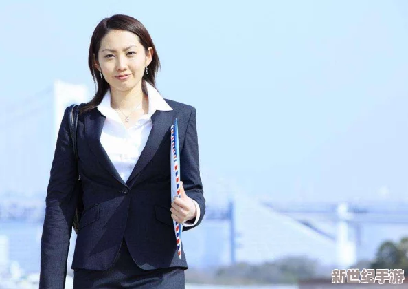 赵敏与张倩篇：两位女性在职场中的奋斗故事与成长历程分享，激励更多人追求梦想与自我价值实现