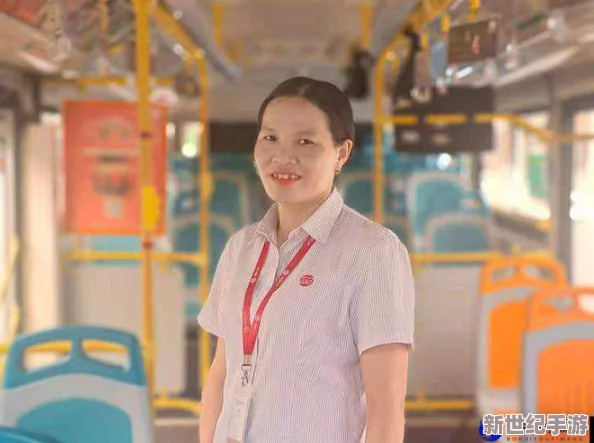 混沌小镇公交车售票员用B售票，乘客反映购票体验大幅提升，服务质量获一致好评
