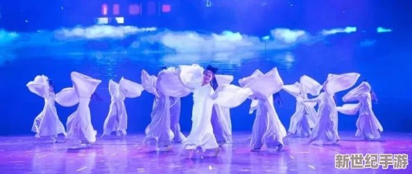 欧美午夜小视频：最新潮流趋势与热门内容分析，带你领略不一样的视听盛宴与文化碰撞