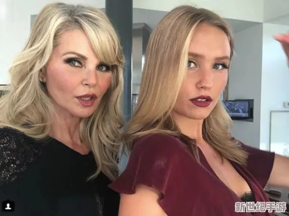 凹凸欧美老妇BBBwwBBw：某知名女星被曝整容绯闻，网友热议真假传言