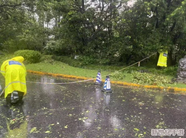 ju162外勤中突然下大雨神宫，紧急避雨引发意外惊慌，现场人员急速撤离！