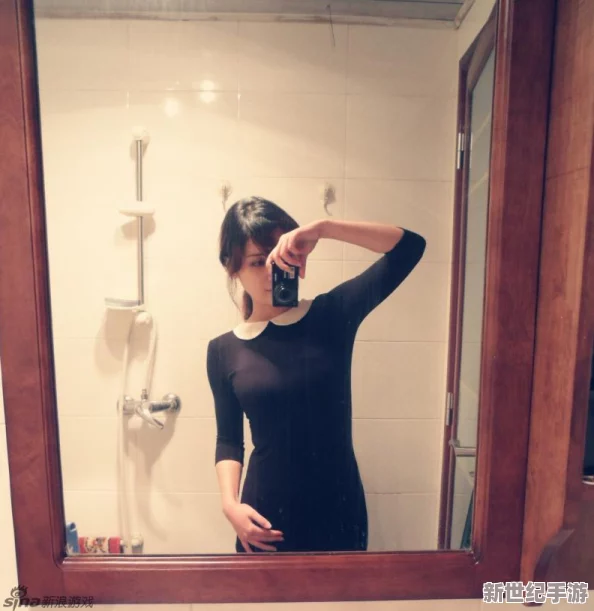美女扒开尿孔美少女忆术写真捅爽，现场火爆场面引发热议，网友纷纷围观评论不断！