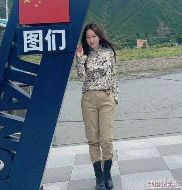 杨钰莹三极2000新版最新动态：新版本发布引发热议，粉丝期待更多精彩内容与回归演出