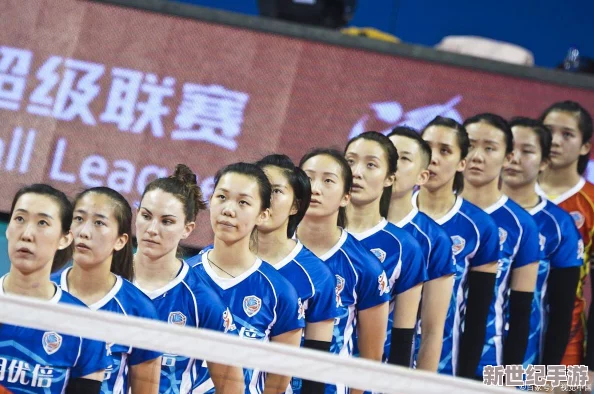 皇后1v3前后：最新动态揭示了她在比赛中的策略调整与对手的应对变化，精彩纷呈
