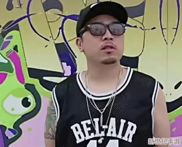 15岁女rapper：年轻才华横溢的音乐新星，如何在嘻哈界崭露头角并赢得众多粉丝的喜爱与关注