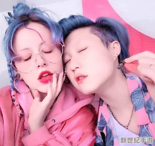 91在线无吗精品秘 入口九色1：某明星被曝与网红疑似恋情，引发热议及粉丝围观