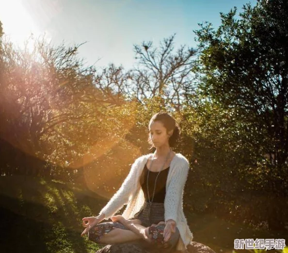 探索亚洲女人的毛茸茸魅力：自然之美与个性风格的完美结合