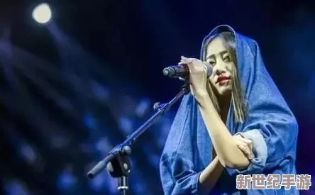佛爷熟女：她用优雅与智慧征服时尚界，成为新一代女性的榜样，引发热议！