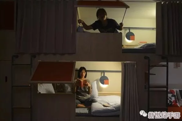 偷窥自拍性：当代年轻人如何在社交媒体上展现自我与隐私的边界挑战