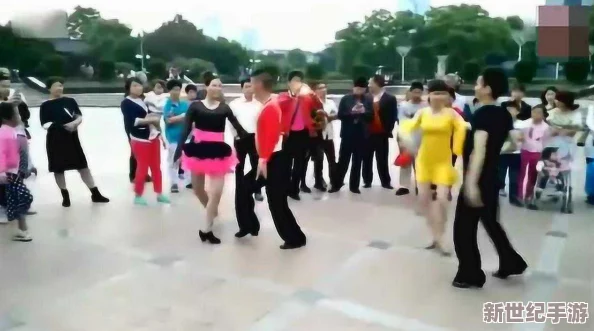 帅哥操美女视频：最新动态曝光，网友热议内容引发广泛关注，相关话题持续升温，引发众多讨论与分享