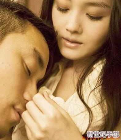 探秘明星激情视频中的大尺度床戏：背后的故事与拍摄技巧揭秘