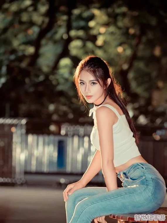 探索不穿衣服的美女网站：展现自然之美与自信魅力的视觉盛宴