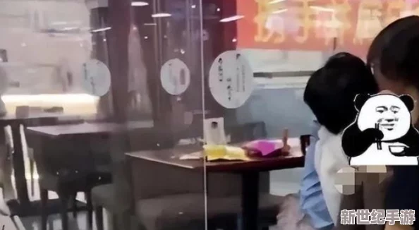 一面亲着一面膜胸口53分钟，挑战极限的情侣在社交媒体上引发热议与讨论