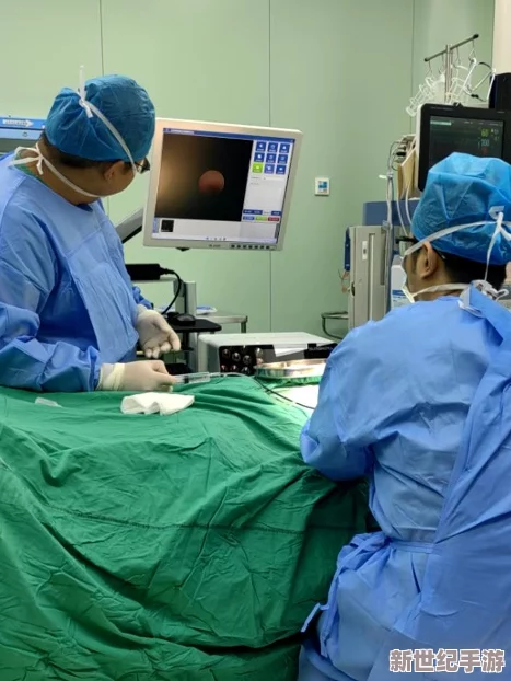 男生撕开呐衣 吸乃头作文，这种内容真是让人感到不适，应该引导健康的性教育